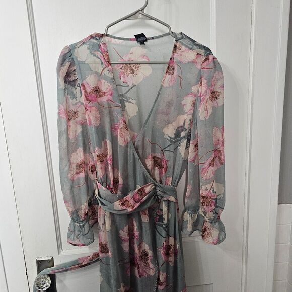 Express Sheer Floral Wrap Sz M/large. Excellent Condition, Never Worn - Picture 7 of 8